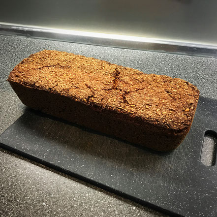 Oma S Schwarzbrot Brotgenuss Jetzt Wird Gebacken