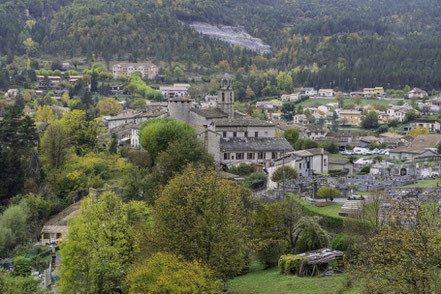 Bild: Wanderung zur Chapelle Notre-Dame in den Sandsteinformationen Les grès d’Annot in Annot 