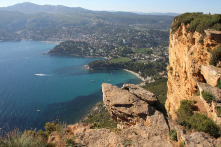 Bild: Blick bei der Route des Crêtes auf Cassis in der Provence in Frankreich