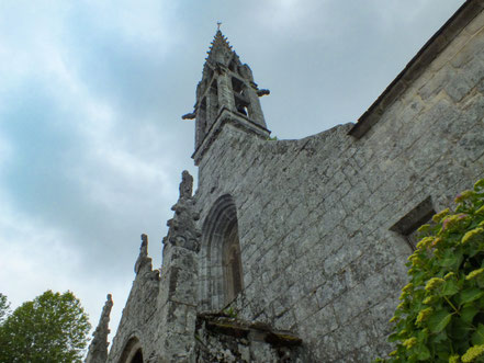 Bild: Le Église Notre-Dame Izel-Vor in La Forêt-Fouesnant in der Bretagne 