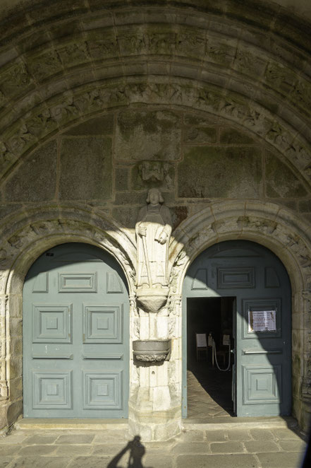 Bild: Église Saint-Ronan in Locronan 