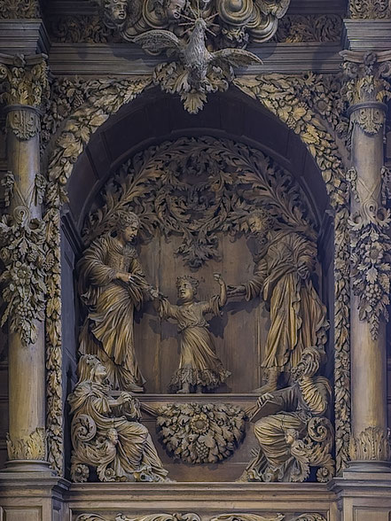 Bild: Die Heilige Familie im Barocken Hochaltar in der Chapelle Notre-Dame de Dambach-la-Ville