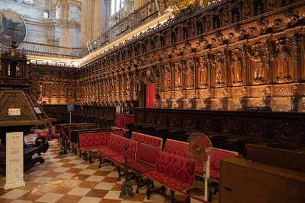 Bild: Das Chorgestühl in der Kathedrale "Catedral de la Encarnación" in Málaga 