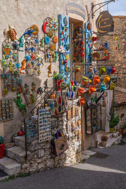 Bild: Gourdon im Département Alpes Maritimes in der Provence  