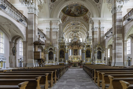 Bild: Im Innern der Abtei- und Pfarrkirche Ebersmünster im Elsass, Frankreich