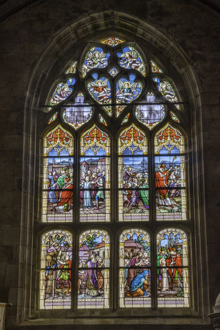 Bild: Kirche Saint-Germain im umfriedeten Pfarrbezirk von Pleyben  