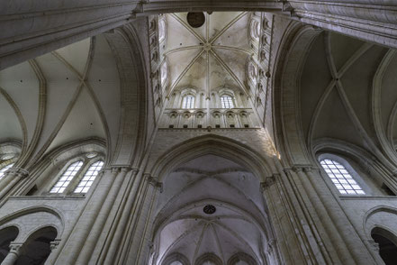 Bild: Blick in den Turm der Abteikirche La Tritinté de Fécamp