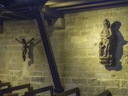 Bild: Figurenschmuck in der Église N. D. de l´Assomption in Ascain