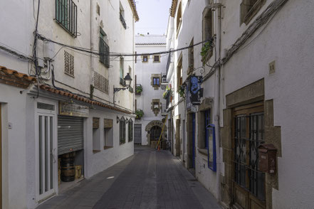 Bild: Noch früh am Morgen in den Gassen von Tossa de Mar