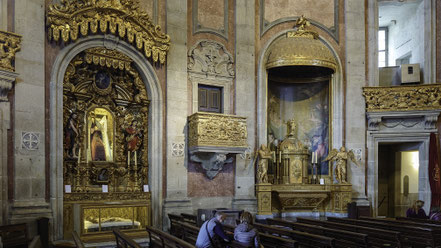 Bild: Blick in das Innere der Igreja dos Clérigos in Porto 