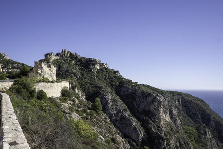Bild: Wohnmobilreise zu entlegenen Bergdörfern der Provence, hier Blick auf Èze