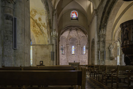 Bild: Im Innern der Église Notre-Dame de Romigier in Manosque