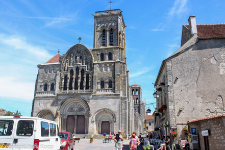 Bild: Basilika Sainte-Marie-Madeleine in Vézelay 