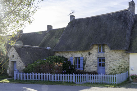 Bild: Haus mit Reetdach in Bréca im Parc naturel régional de Brière