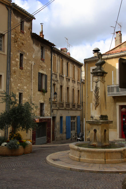 Bild: in den Straßen von Salon-de-Provence