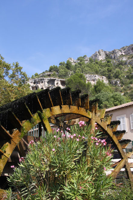 Bild: Wasserrad Fontaine de Vaucluse