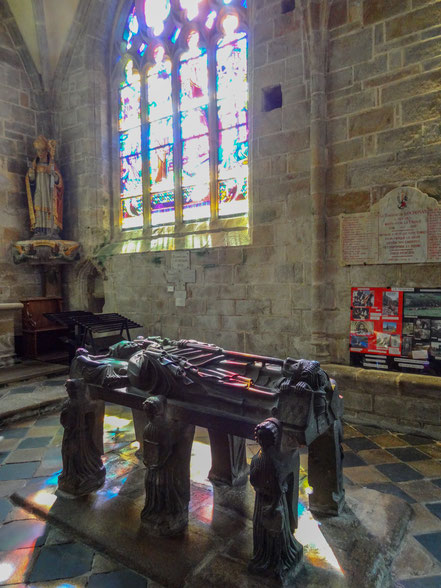 Bild: Église Saint-Ronan in Locronan in der Bretagne 
