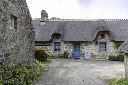 Bild: Kérascoët das bewohnte Museumsdorf, in der Bretagne  