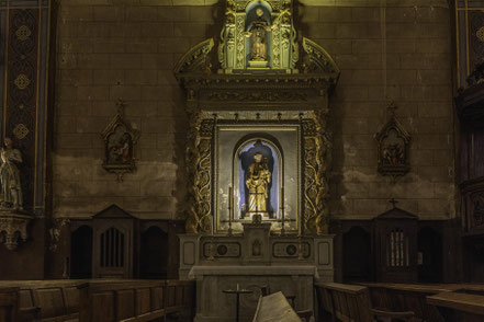 Bild: Seitenaltar in der Cathédrale Notre-Dame-de-l’Assomption d’Entrevaux