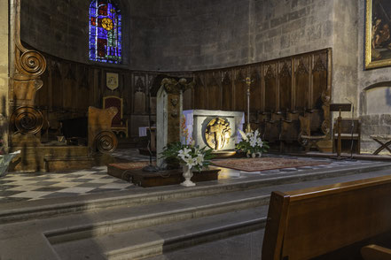 Bild: Chor mit Hauptaltar in der Cathédrale Notre-Dame et Saint-Léonce de Fréjus 