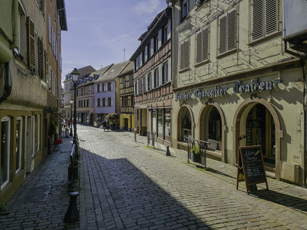 Bild: Über die Rue Taufflieb geht es weiter zur Rue des Boulangers bei einem Spaziergang in Barr