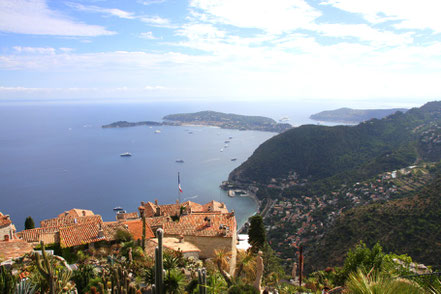 Bild: Blick auf die Corniche Inférieure mit Cap-Ferrat von Èze aus