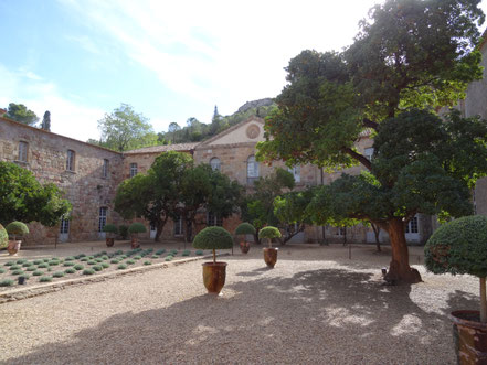 Bild: Abbaye Fontfroide bei Narbonne