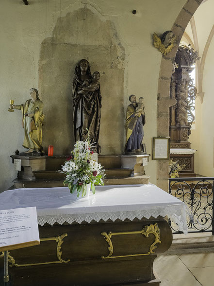Bild: Linker Seitenaltar in der Chapelle Notre-Dame de Dambach-la-Ville
