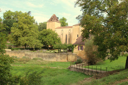 Bild: Paunat an der Dordogne mit Kirche St. Martial 