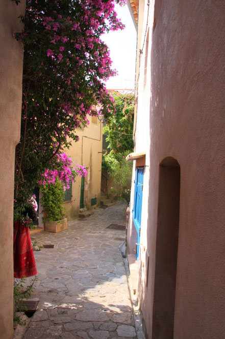 Bild: in den Straßen von Ramatuelle