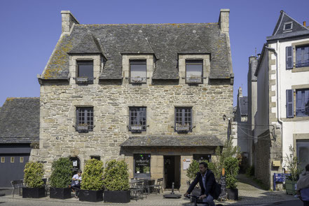 Bild: Rue l´Amiral-Réveillère in Roscoff in der Bretagne 