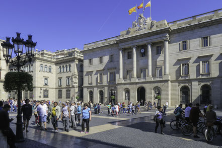 Bild: Das Rathaus am Plaça de Sant Jaume, Barcelona
