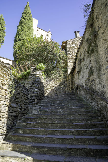 Bild: Kirche Église Saint-André in Évol im Département Pyrénées-Orientales