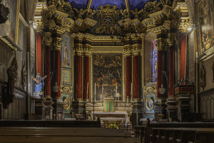 Bild: Der Chor mit Hauptaltar in der Cathédrale Notre-Dame-de-l’Assomption d’Entrevaux