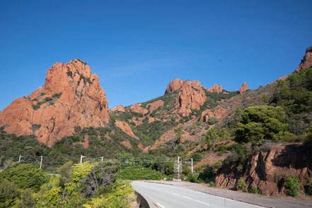 Bild: Blick auf die Felsen des Massif de l´Estérel 