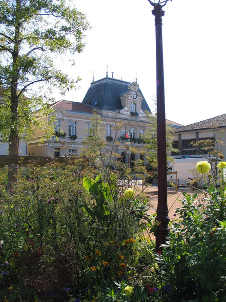Bild: Hôtel de Ville in der Stadt Châtillon sur Chalaronne in Frankreich