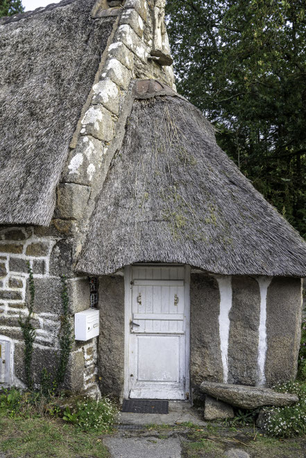 Bild: Kérascoët das bewohnte Museumsdorf, in der Bretagne  