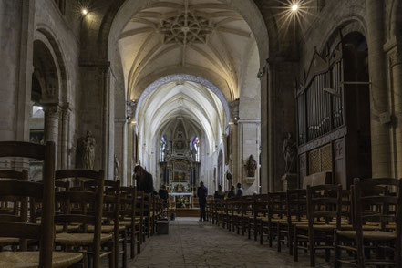 Bild: Das Innere der Église abbatiale Saint-Sauveur in Montivilliers