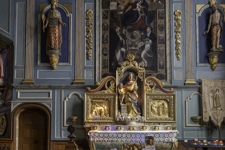 Bild: Der Rosenkranzaltar der Église Saint-Sauveur in Le Faou, Bretagne