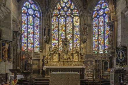 Bild: Umfriedeter Pfarrbezirk, Kirche in Pleyben, Bretagne in Frankreich