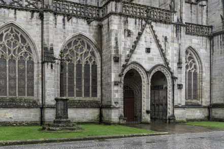 Bild: Nordportal der Cathédrale Saint Corentin in Quimper