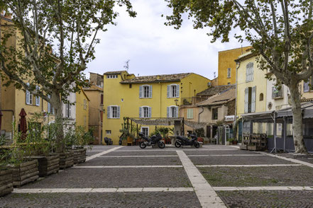 Bild: Place Paul Albert Février in Fréjus