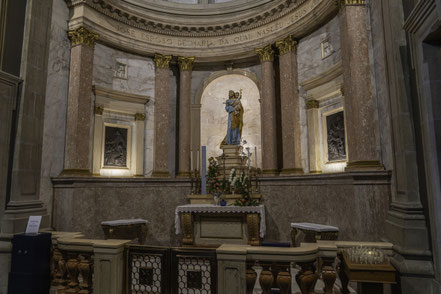 Bild: Seitenaltar in der Basilika Nossa Senhora do Sameiro 