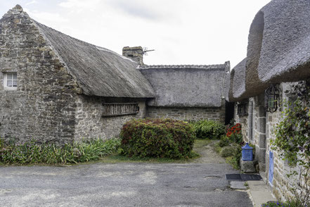 Bild: Kérascoët das bewohnte Museumsdorf, in der Bretagne  