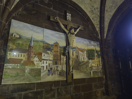 Bild: Christus am Eingang von 1756 in der Église Notre-Dame-de-la-Nativité de Saverne