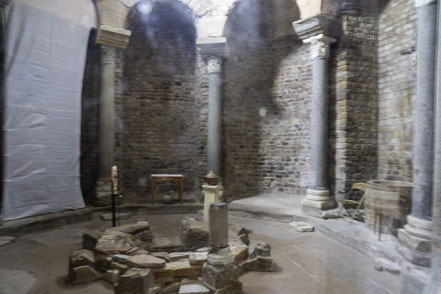 Bild: Das Baptisterium in der Cathédrale Notre-Dame et Saint-Léonce de Fréjus 