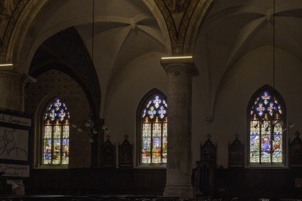 Bild: Buntglasfenster der Église Saint-Étienne in Fécamp