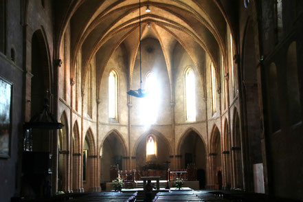 Bild: Im Innern der Abbatiale Saint-Volusien in Foix 