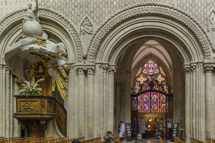  Bild: Kanzel der Cathédrale Notre-Dame de Bayeux in Bayeux