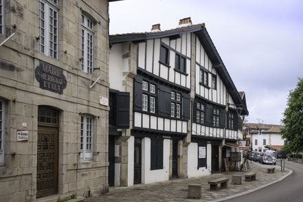 Bild: Baskisches Haus in Ascain